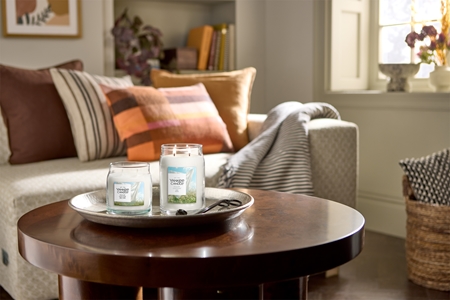 Yankee Candle Clean Cotton aromatizēta svece Signature