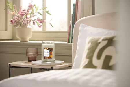 Yankee Candle Amber & Sandalwood aromatizēta svece