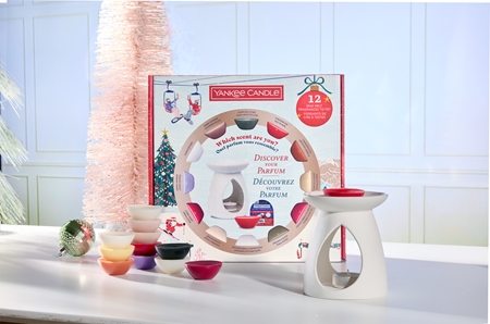 Yankee Candle Christmas Collection Aromalamp & 12 Wax Melts Gift Set