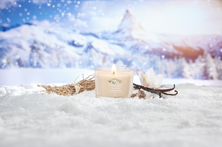 Yankee Candle Vanilla Flurries votive candle glass