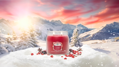 Yankee Candle Santa On Skis scented candle