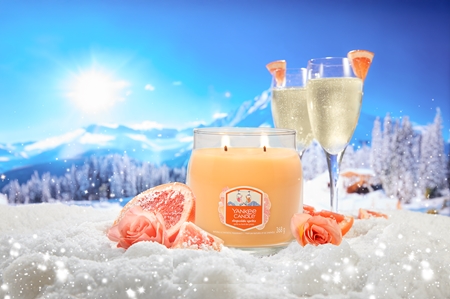 Yankee Candle Slopeside Spritz scented candle Signature