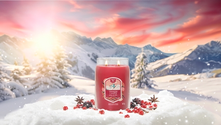 Yankee Candle Santa On Skis scented candle