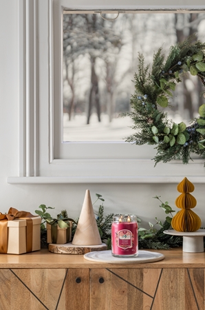 Yankee Candle Santa On Skis scented candle