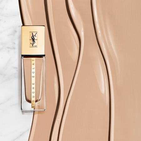 Yves Saint Laurent Touche Éclat Le Teint maquillaje de larga duración para iluminar la piel SPF 22