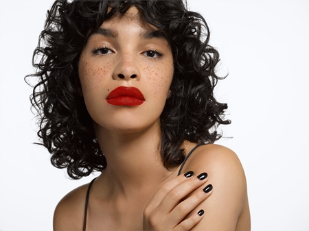 Yves Saint Laurent Tatouage Couture Velvet Cream hochpigmentierter, cremiger Lippenstift mit Matt-Effekt