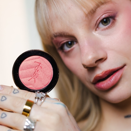 Yves Saint Laurent Make Me Blush Bold Blurring lícenka