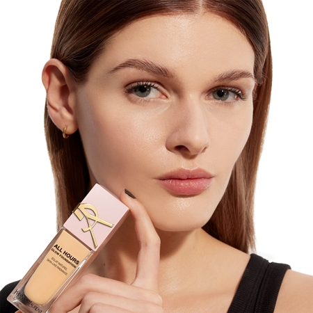 Yves Saint Laurent All Hours Glow Foundation Långvarig foundation
