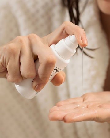 Ziaja Plant Essentials Baobab Leaves ulei de netezire pentru păr creț