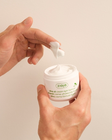Ziaja Olive Oil Moisturizing Day Cream for normal and dry skin
