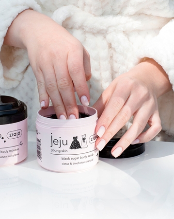 Ziaja Jeju Young Skin Sugar Body Scrub black