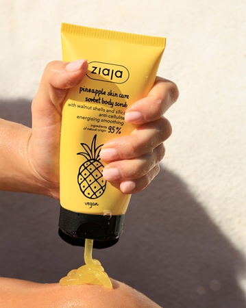 Ziaja Pineapple švelnus kūno šerbetas eksfoliacinio poveikio