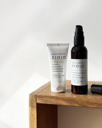 Ziaja Baltic Home Spa Wellness Vitality serum wygładzające do twarzy, szyi i dekoltu