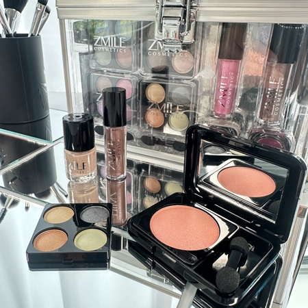 ZMILE COSMETICS Acrylic makiažo priemonių dėklas