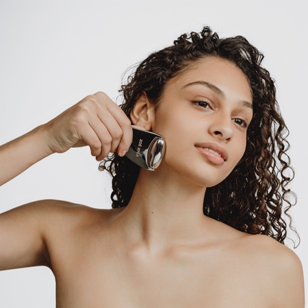 Zoë Ayla 2-in-1 Gua Sha Roller accessoire de massage visage