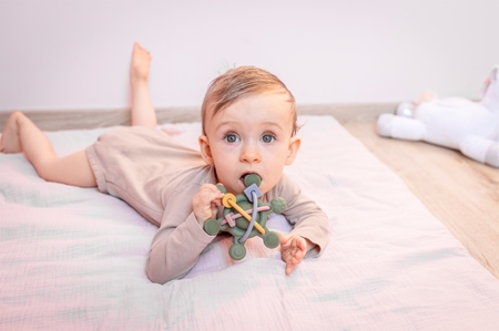 Zopa Silicone Rattle chrastítko s kousátkem