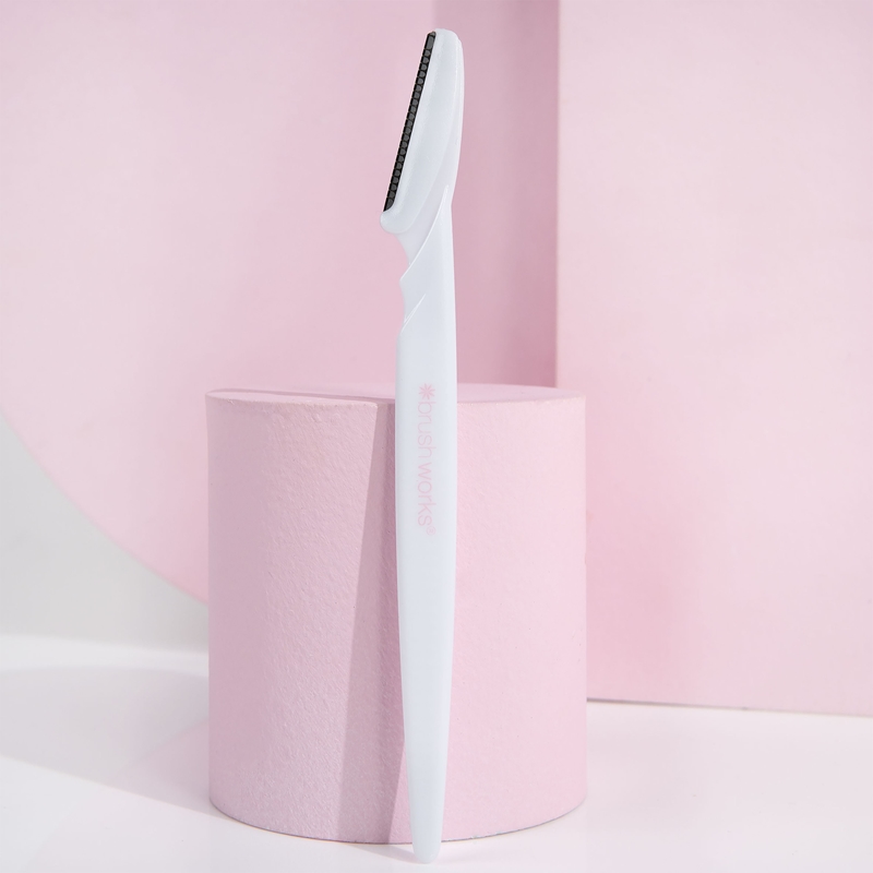Dermo Razor Brushworks Angled Dermaplaners Razor for the face | notino.ie