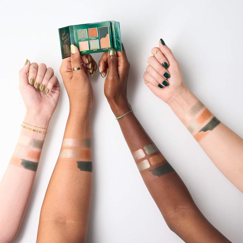 essence Trust Your Intuition oogschaduw palette Mini | notino.nl