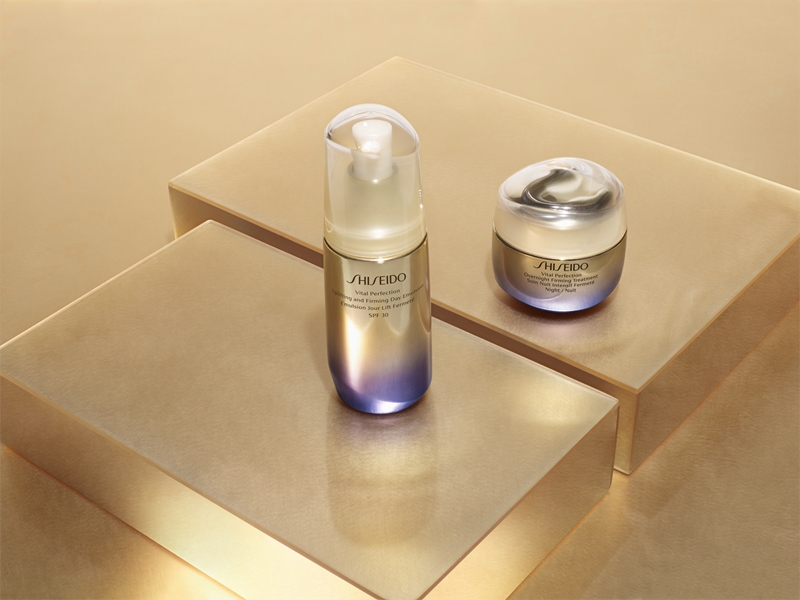 Shiseido Vital Perfection Overnight Firming Treatment www.notino.de