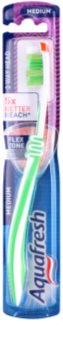 Aquafresh 3 Way Head escova de dentes medium