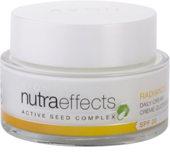 Avon Nutra Effects Radiance rozjaśniający krem na dzień SPF 20