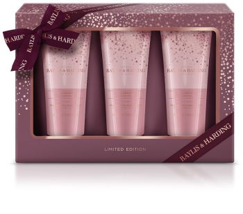 Baylis & Harding Cranberry Martini dárková sada II. (na ruce)