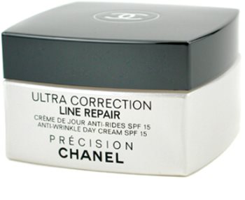 Chanel Ultra Correction Line Repair Crema de zi antirid Cățeluși dalmați elvețieni anti-îmbătrânire