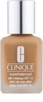 Clinique Superbalanced Silk fond de teint soyeux SPF 15