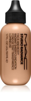 MAC Cosmetics Studio Radiance Face and Body Radiant Sheer Foundation lehký make-up na obličej a tělo