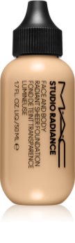 MAC Cosmetics Studio Radiance Face and Body Radiant Sheer Foundation lehký make-up na obličej a tělo