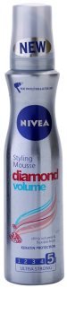 Nivea Diamond Volume Schaumfestiger für Volumen und Glanz
