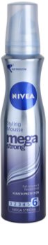 Nivea Mega Strong pjena za kosu za dugotrajni volumen
