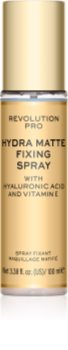 Revolution PRO Hydra Matte матиращ и фиксиращ спрей върху фон дьо тен