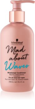 Schwarzkopf Professional Mad About Waves balsam pentru parul cret