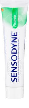 Sensodyne Fluoride зубная паста для чувствительных зубов