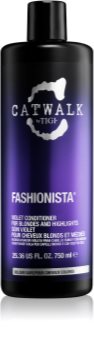 TIGI Catwalk Fashionista fialový kondicionér pro blond a melírované vlasy
