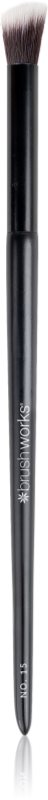 Brushworks Angled Blending pensula pentru aplicarea fardului de ochi tip NO. 15 1 buc