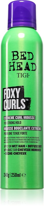 TIGI Foxy Curls Extreme Curl Mousse spumă de styling pentru păr creț 250 ml