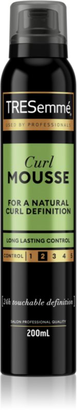 TRESemmé Botanique Cactus Water & Coconut spumă de styling pentru păr creț 200 ml