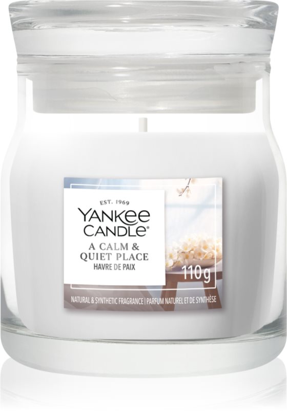 Yankee Candle A Calm & Quiet Place lumânare parfumată Signature 110 g