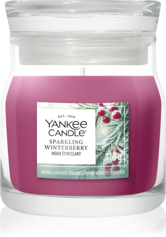 Yankee Candle Sparkling Winterberry lumânare parfumată Signature 110 g