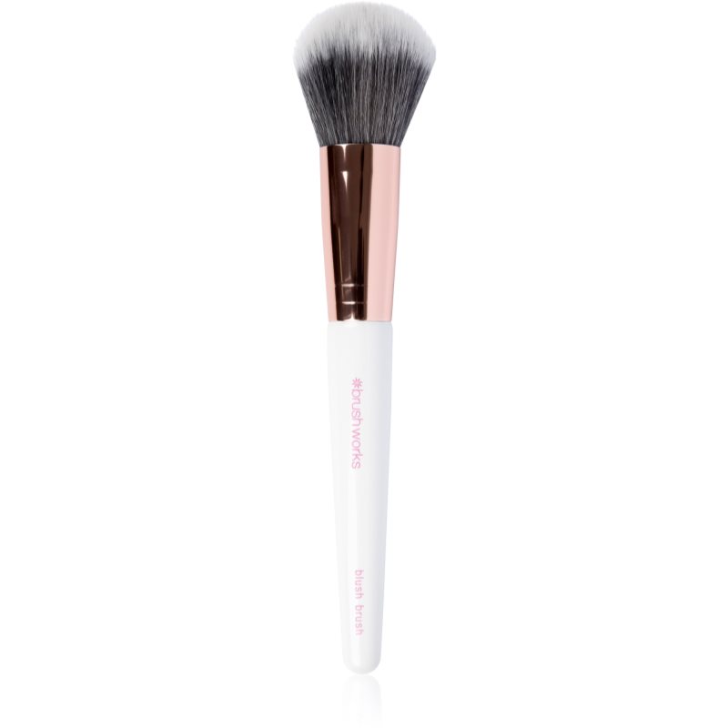 Brushworks Blush Brush White & Gold pensula pentru aplicare fard obraz 1 buc