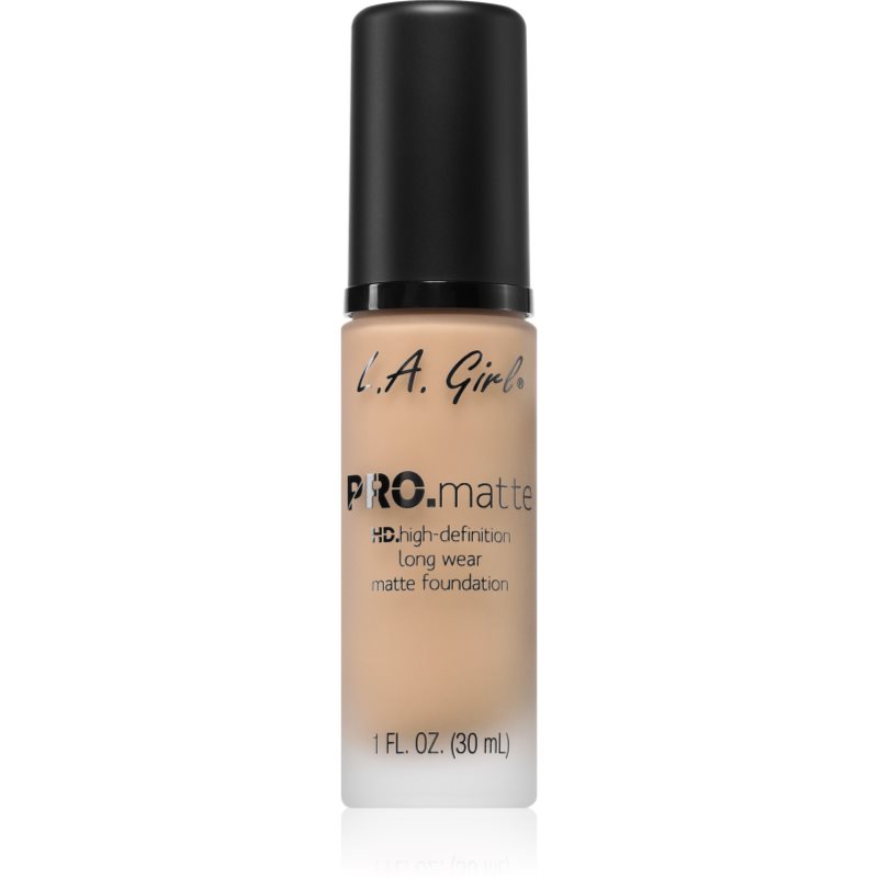 L.A. Girl Cosmetics PRO. Matte machiaj persistent cu efect matifiant culoare 676 Light Tan 30 ml
