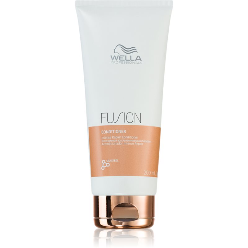 Wella Professionals Fusion Balsam intensiv cu efect regenerator balsam regenerant intensiv pentru par deteriorat 200 ml