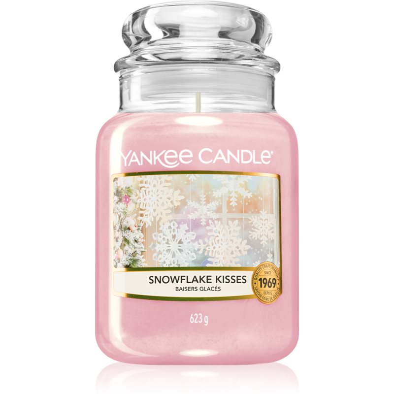 Yankee Candle Snowflake Kisses lumânare parfumată 623 g