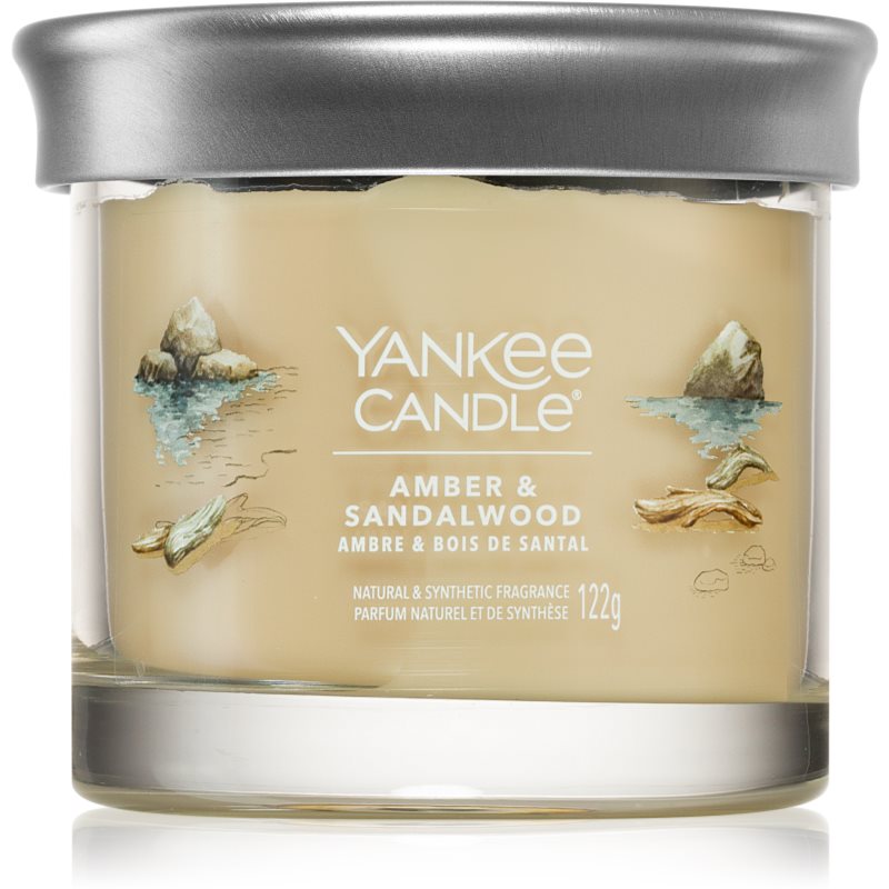 Yankee Candle Amber & Sandalwood lumânare parfumată 122 g