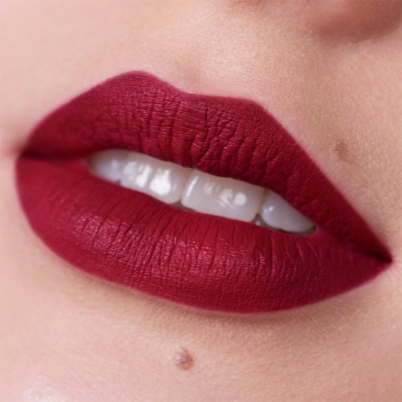 3INA The Longwear Lipstick long-lasting liquid lipstick shade 385 - Dark raspberry pink 6 ml