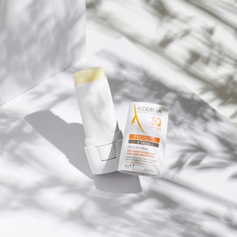 A-Derma Protect X-Trem Invisible Stick védő stift érzékeny területekre SPF 50+ 8 g termék 2. képe