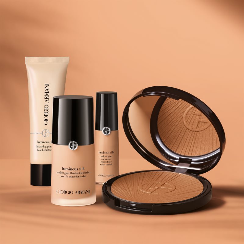 Armani Luminous Silk Foundation auffrischendes Make-up Farbton 6 Golden Beige 30 ml (Bild 10)