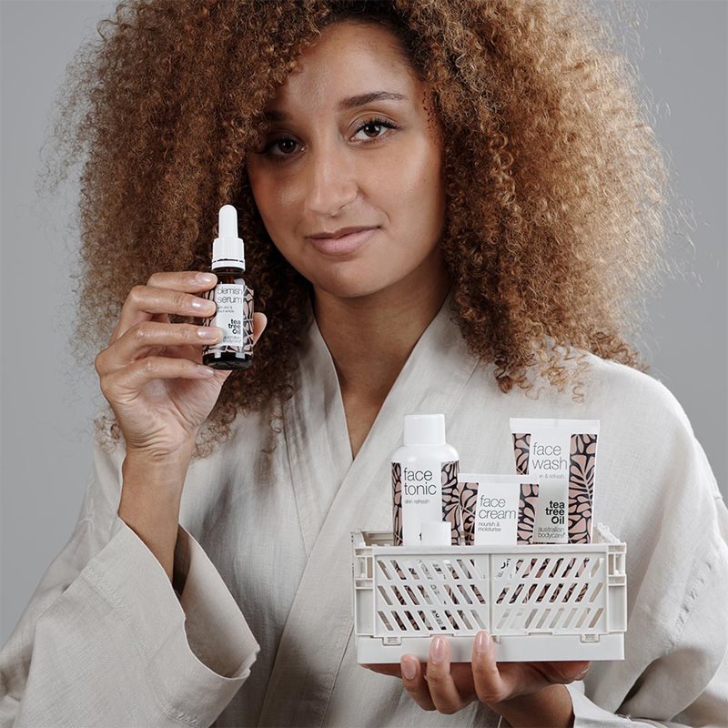 Australian Bodycare Tea Tree Oil & Niacinamide зволожуюча сироватка проти недосконалостей шкіри 30 мл